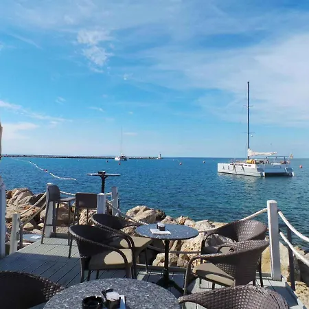 In Petrcane/zadar Riviera 8229 Apartman *