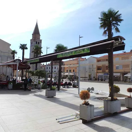 In Petrcane/zadar Riviera 8229 Petrcane